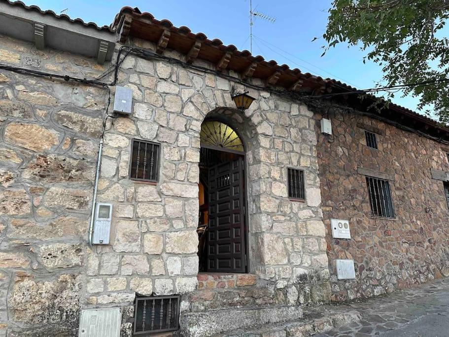 Bodega Tipica En El Molar Sin Camas Ni Dormitorios Luaran gambar