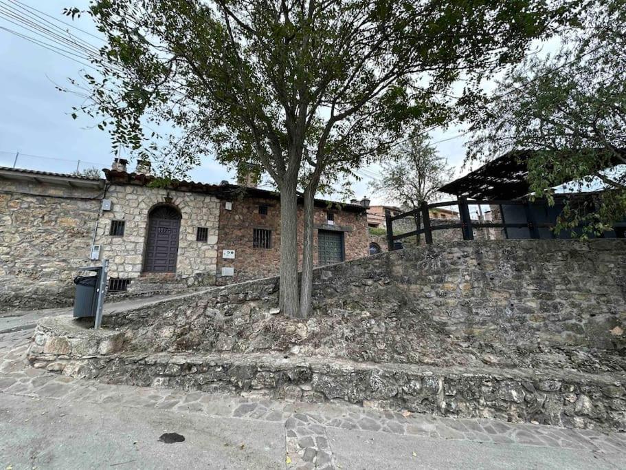 Bodega Tipica En El Molar Sin Camas Ni Dormitorios Luaran gambar
